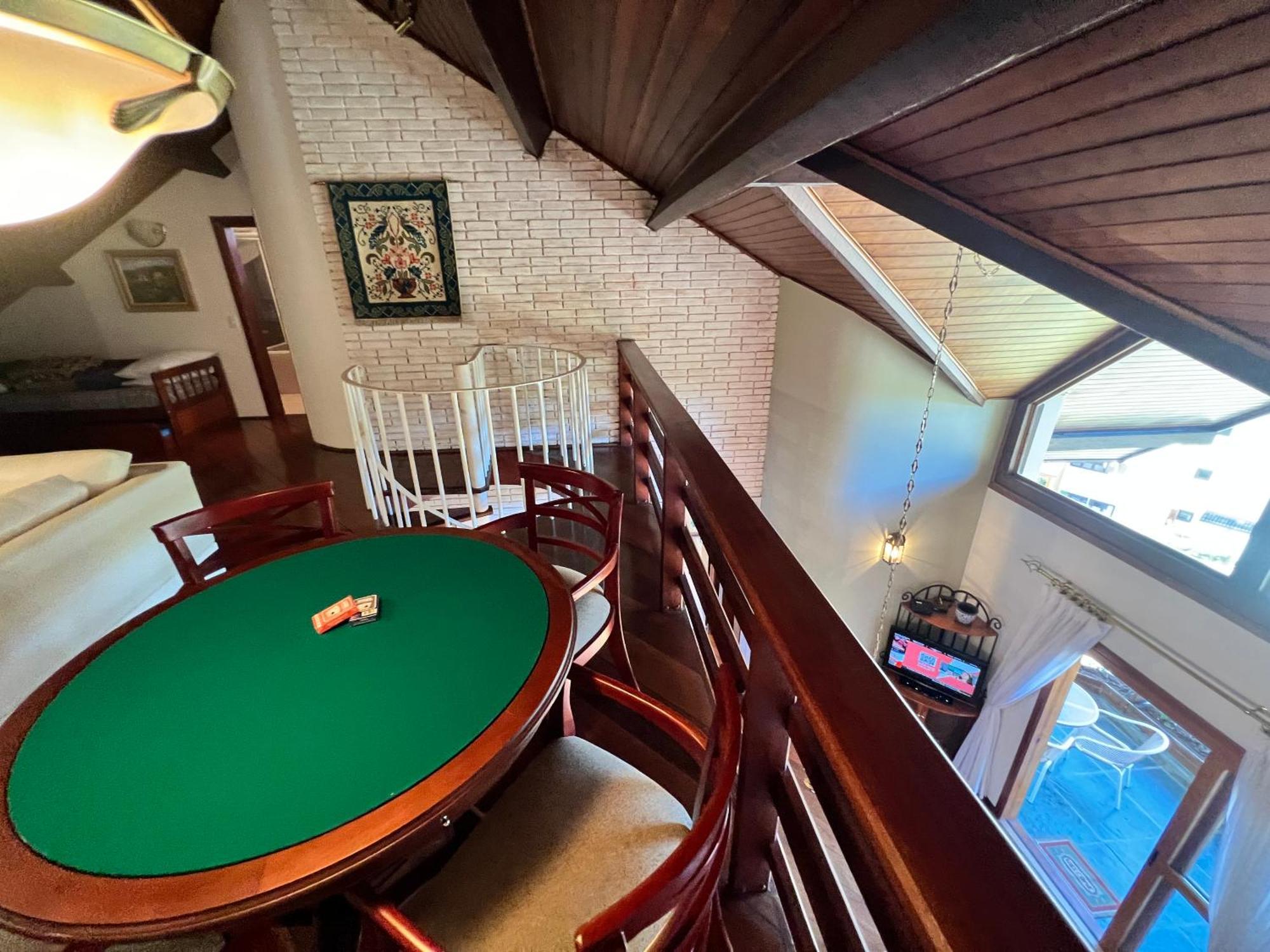 Apartamento Cobertura Duplex H16 *